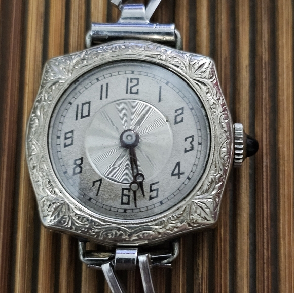 Geneva 14k Rolled Gold Plate 15 Jewels White Gold Watch (Antique) main image 8